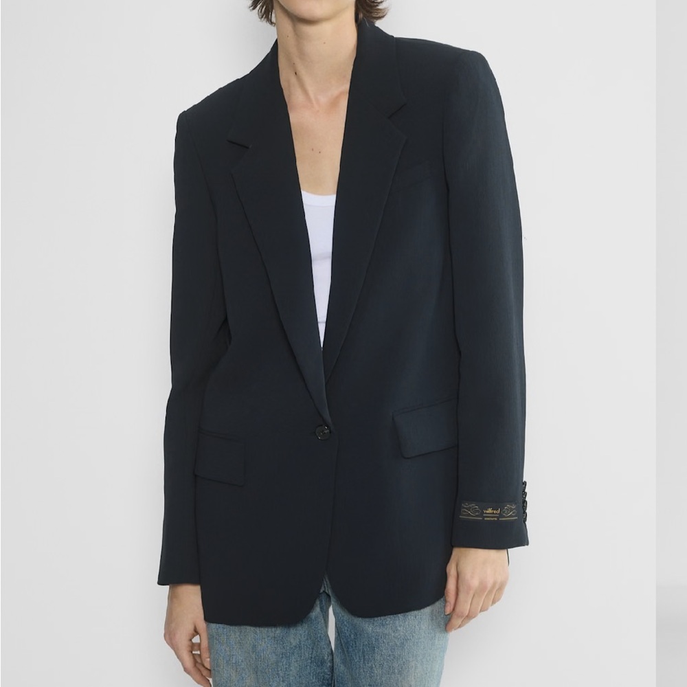 Aritzia Wilfred Generation Blazer in Navy